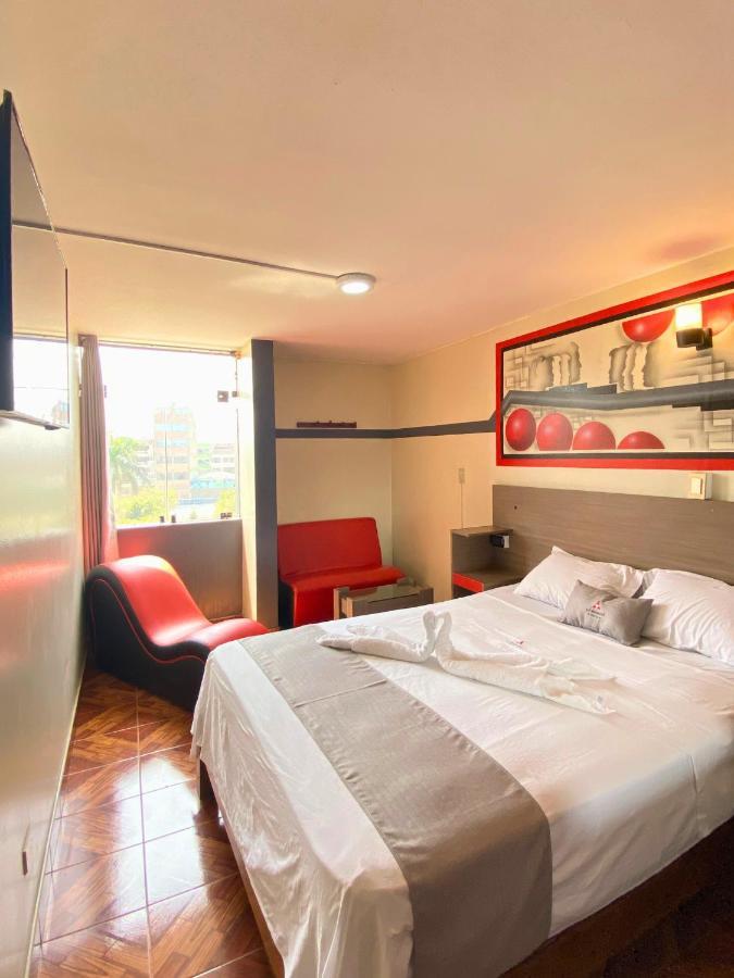 Las Bermudas - Hostal Callao Exterior photo